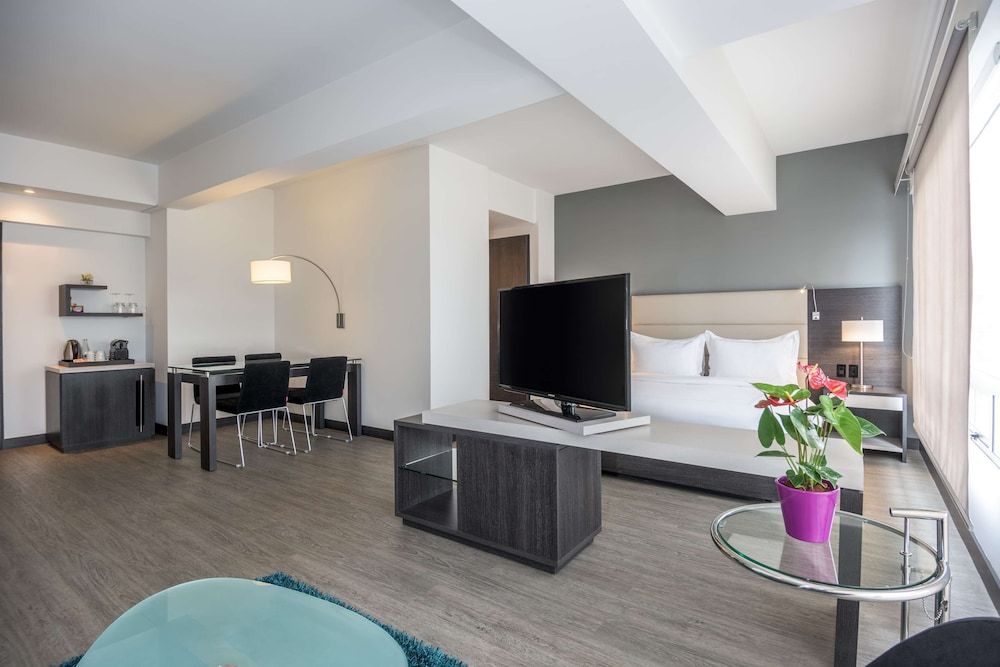 NH Bogotá Urban 26 Royal