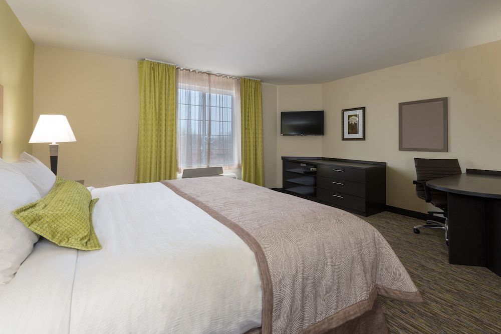 Studio Suite, 1 King Bed, Accessible (Mobility Tub)