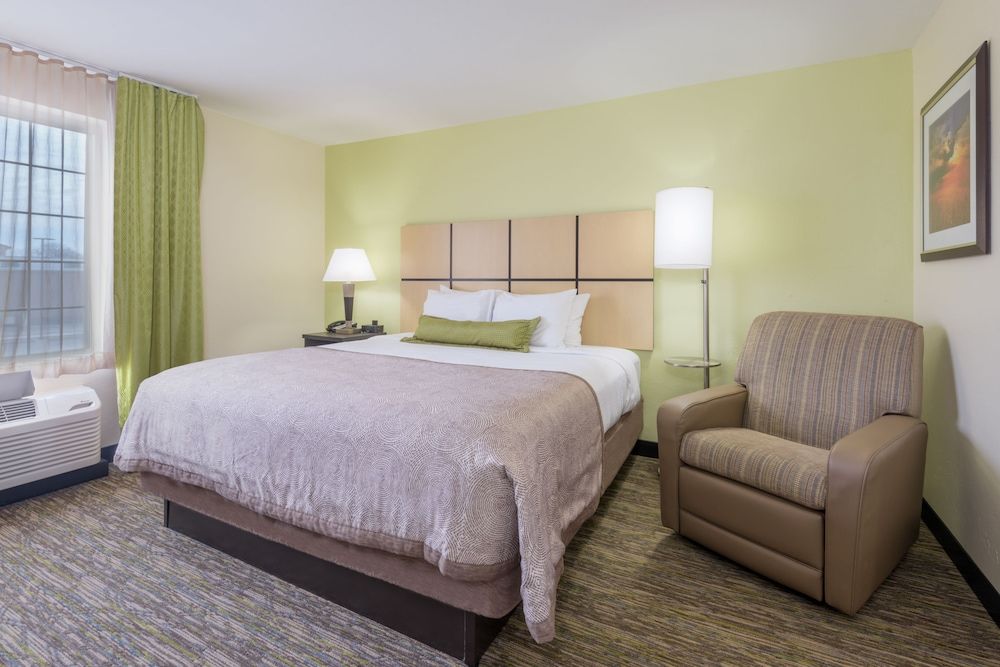 Studio Suite, 1 Queen Bed, Accessible (Communication Accessible)