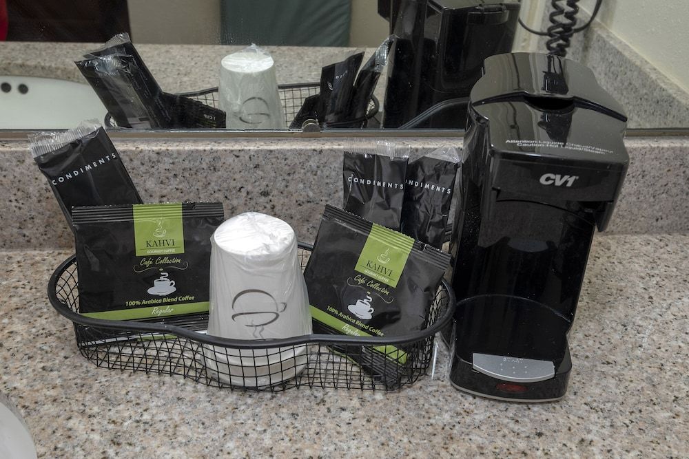 Red Roof Inn Dothan Deluxe Room, 2 Queen Beds, Non Smoking 5