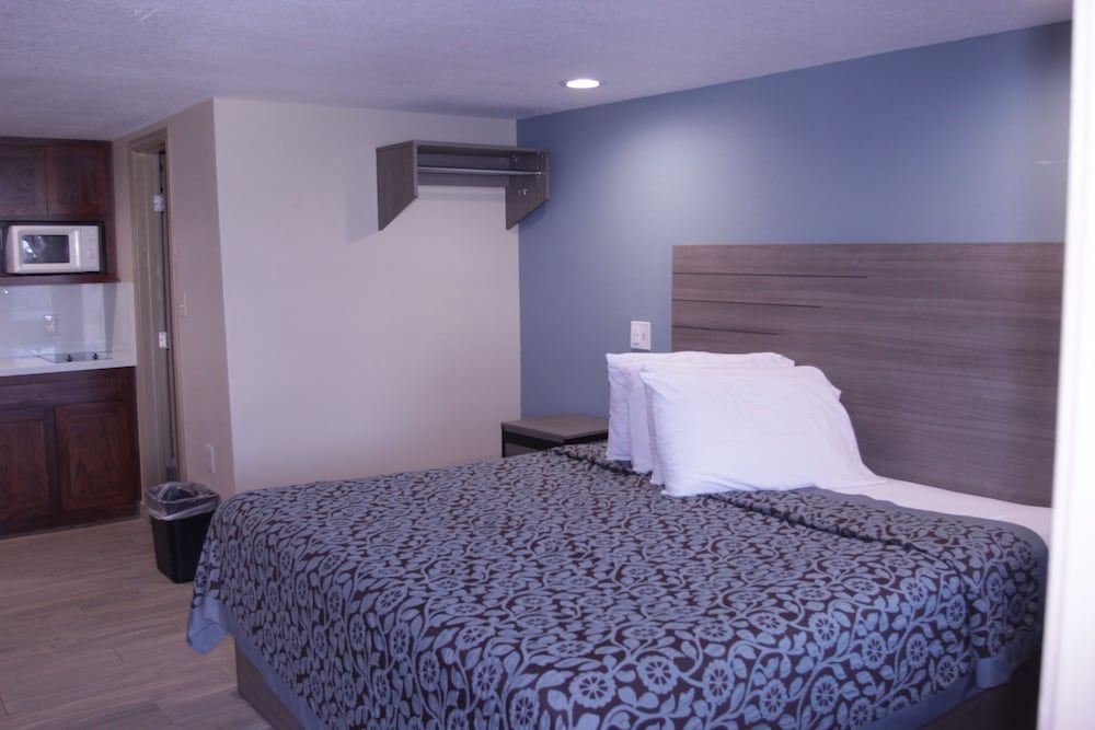 Room, 1 King Bed, Non Smoking