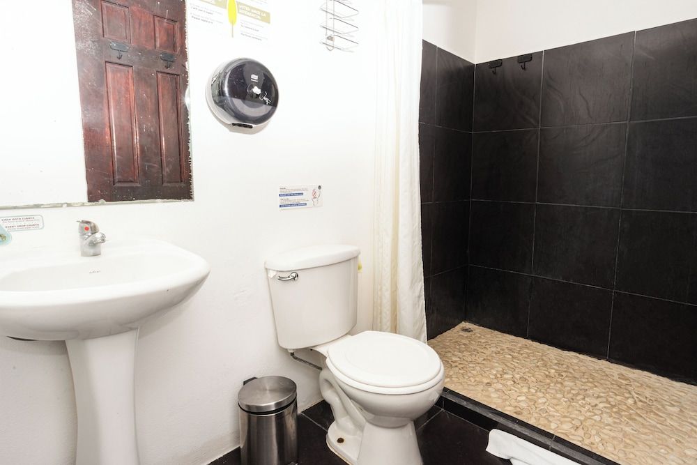 El Faro Containers Beach Hotel Superior Quadruple Room 15