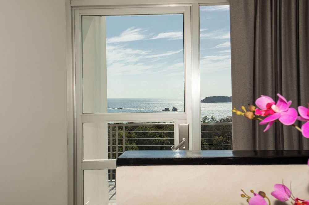 El Faro Containers Beach Hotel Panoramic Room, Ocean View 4