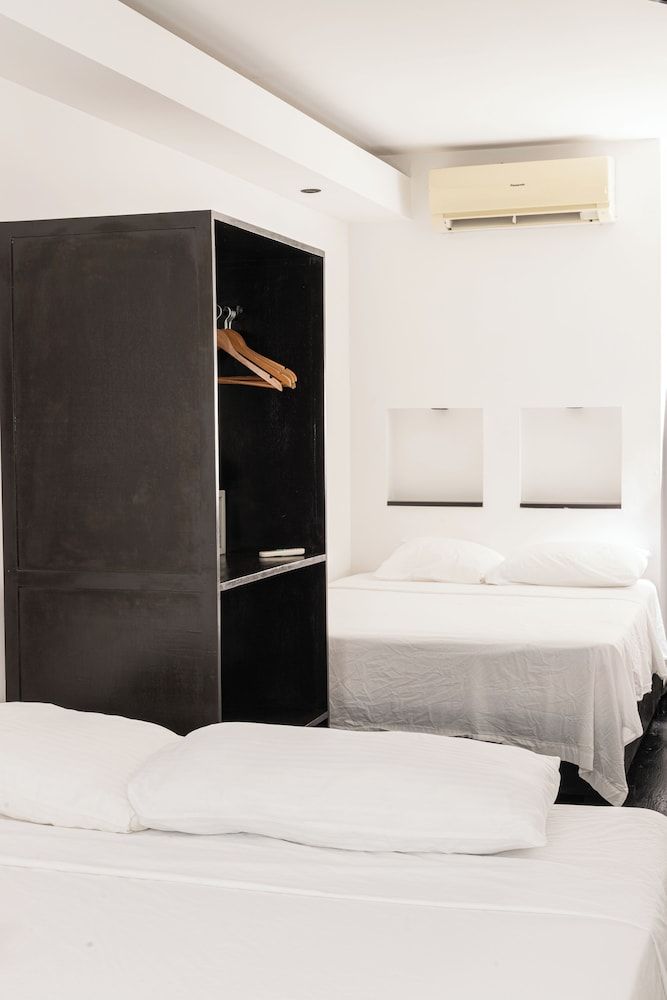 El Faro Containers Beach Hotel Superior Quadruple Room