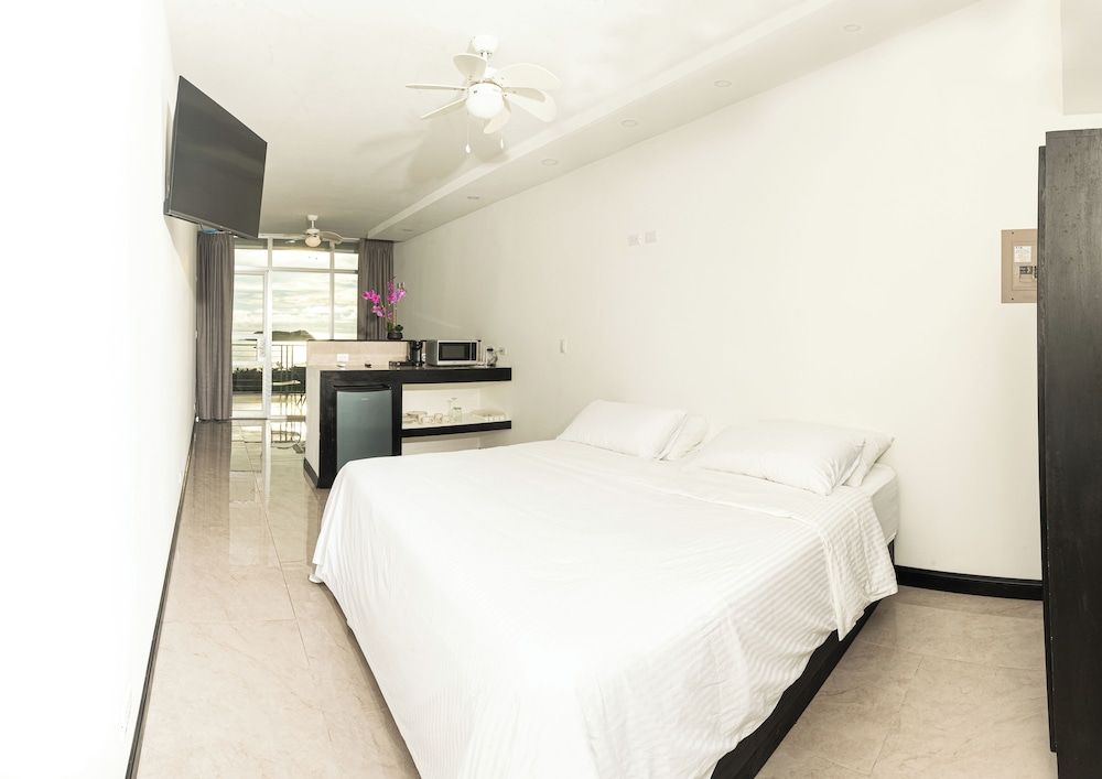 El Faro Containers Beach Hotel Panoramic Room, Ocean View