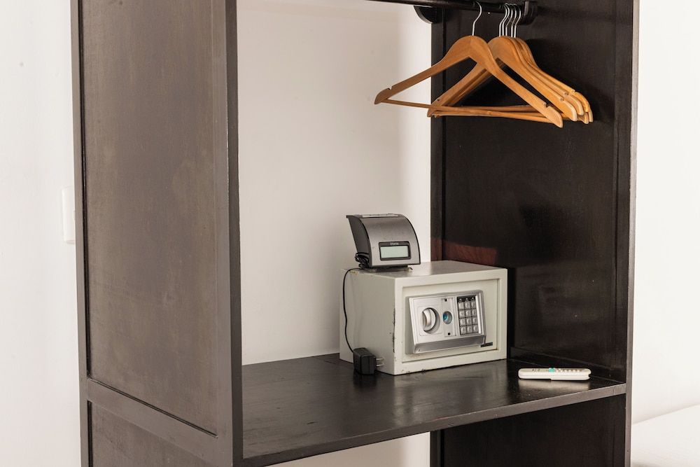 El Faro Containers Beach Hotel Superior Quadruple Room 17