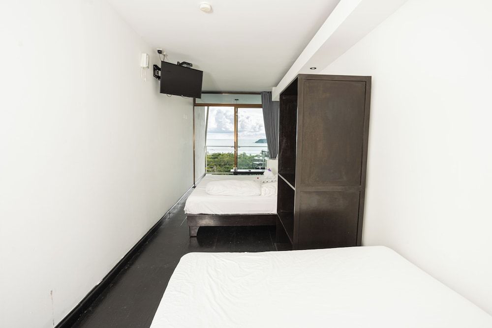 El Faro Containers Beach Hotel Superior Quadruple Room 4