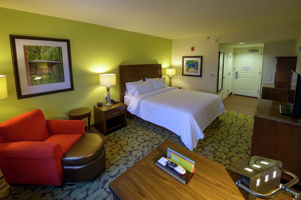 Hilton Garden Inn Exton / West Chester Room, 1 King Bed 2