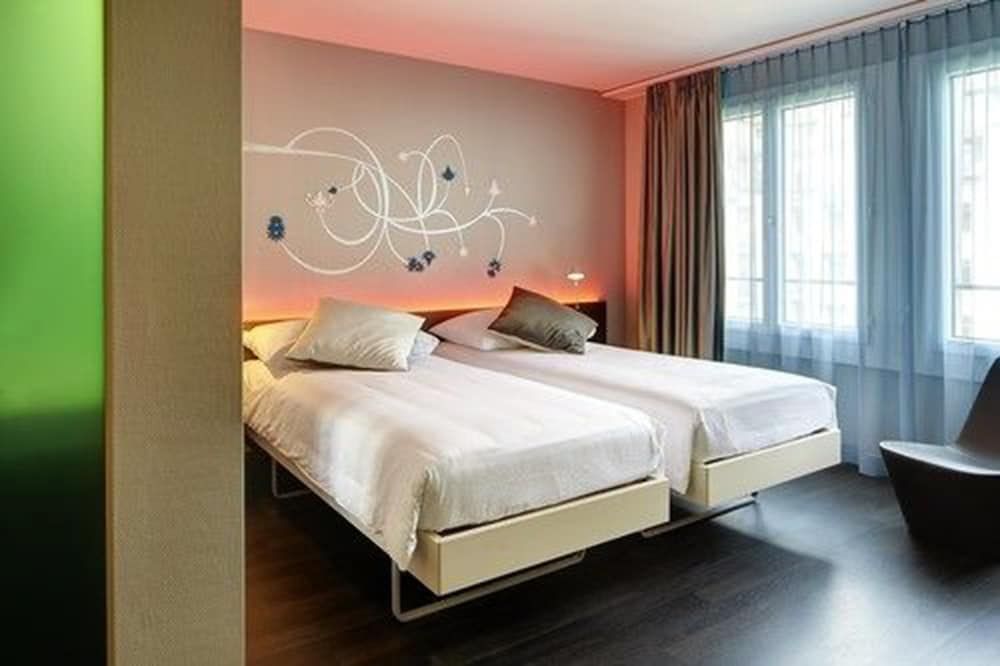Hotel Continental Park DESIGN Twin Room 3