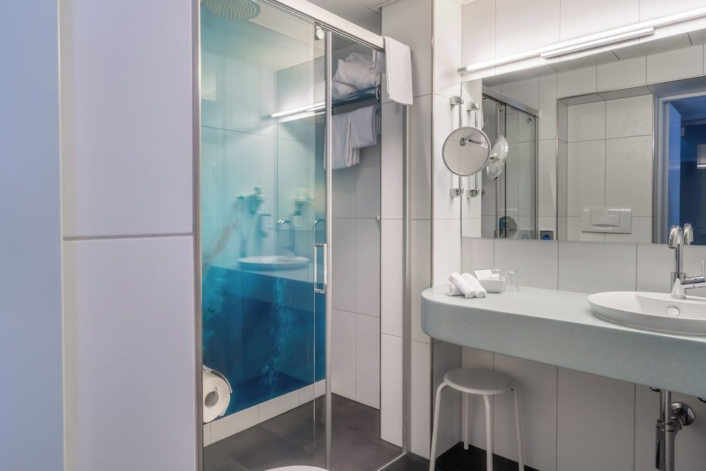 undefined Hotel Continental Park 6