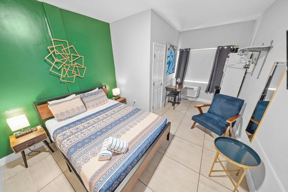 Miami International by Lowkl Standard Queen Studio