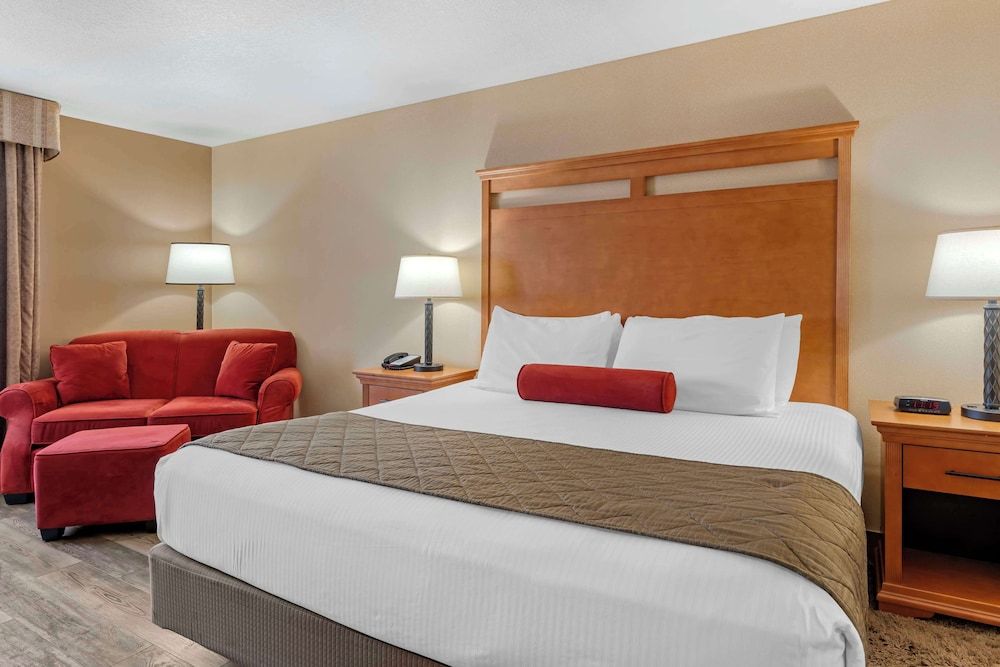 Best Western Rory & Ryan Inns Standard Room, 1 King Bed, Non Smoking, Refrigerator & Microwave