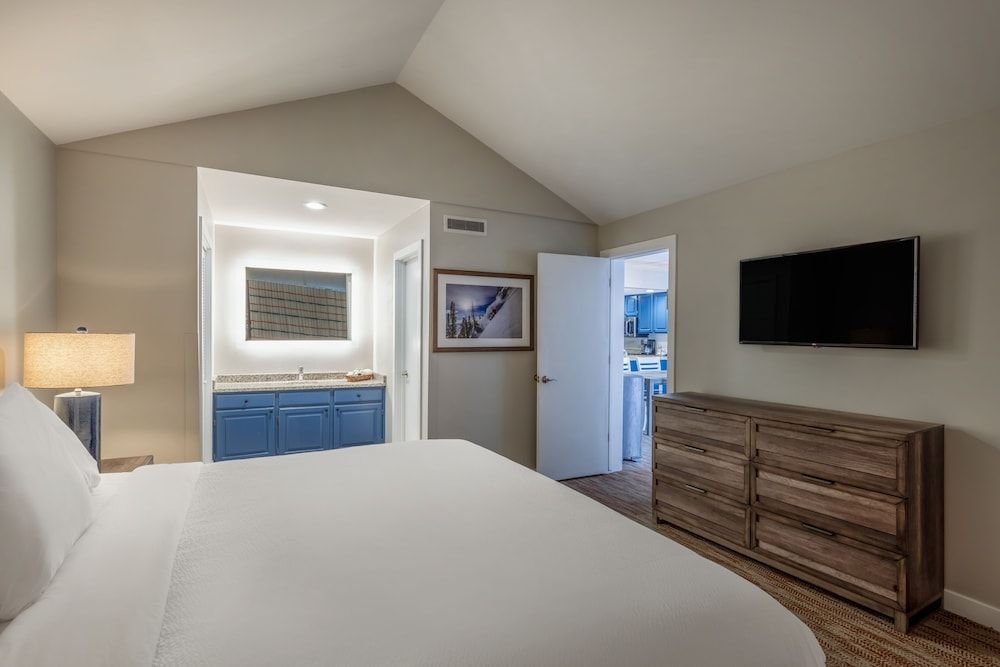 1 Bedroom Suite