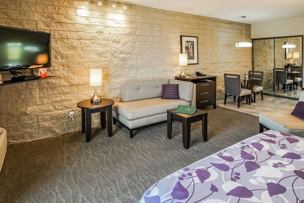 Palm Springs Tennis Club Studio 2