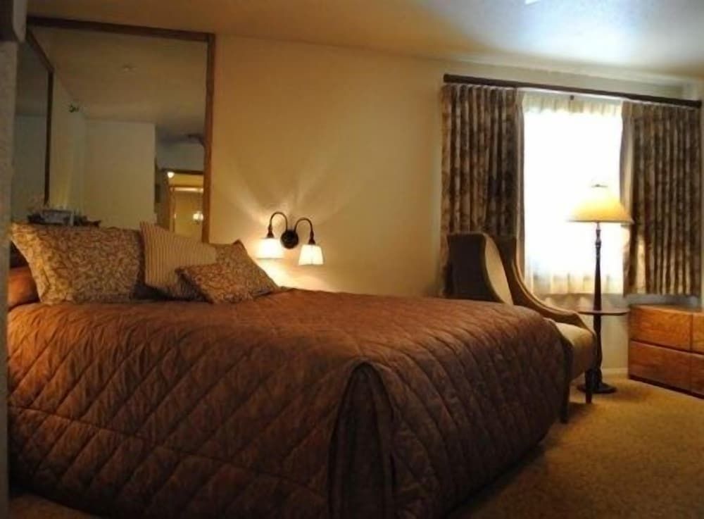 1 Bedroom, King Suite