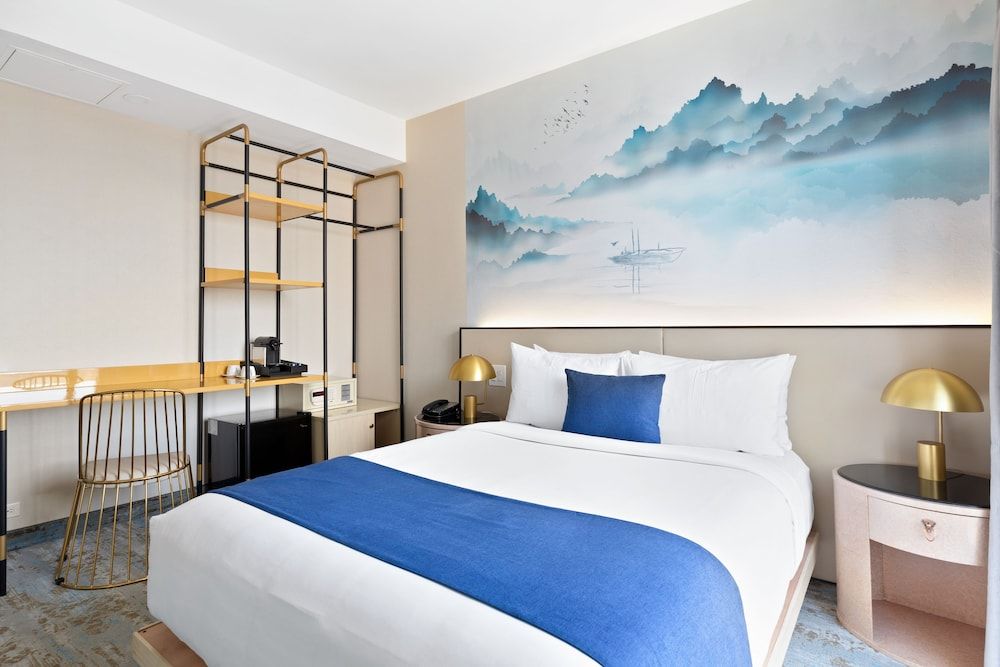 The Parc Hotel Deluxe Queen 2