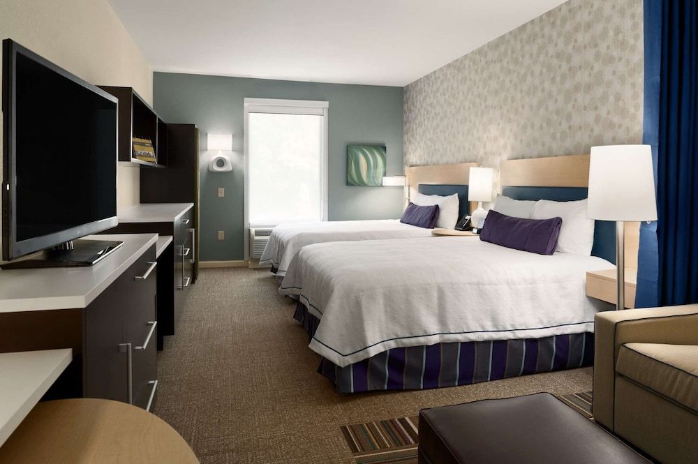 Studio, Two Queen Beds