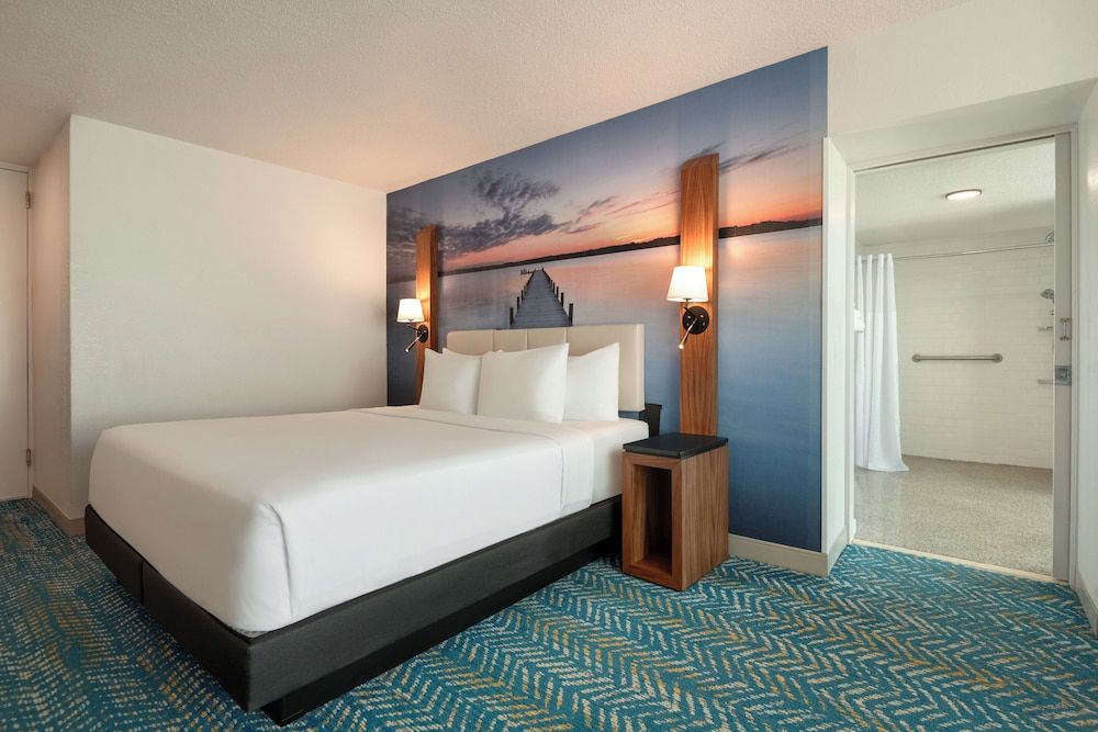 undefined Fort Pontchartrain Detroit, a Wyndham Hotel 7