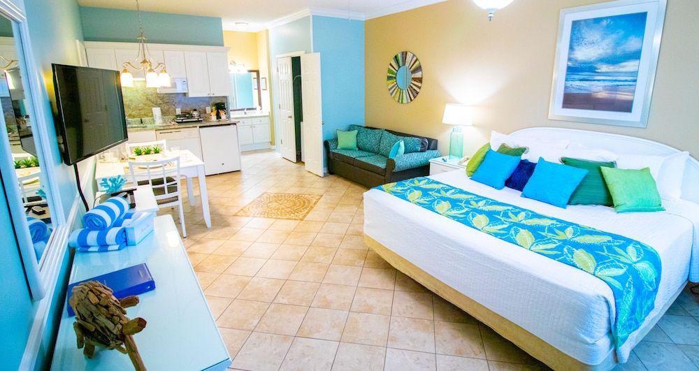 Deluxe Room, 1 King Bed with Sofa bed