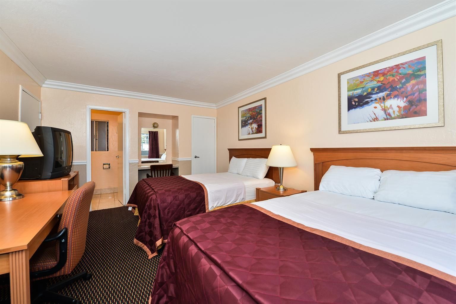 2 Double Beds Non-Smoking