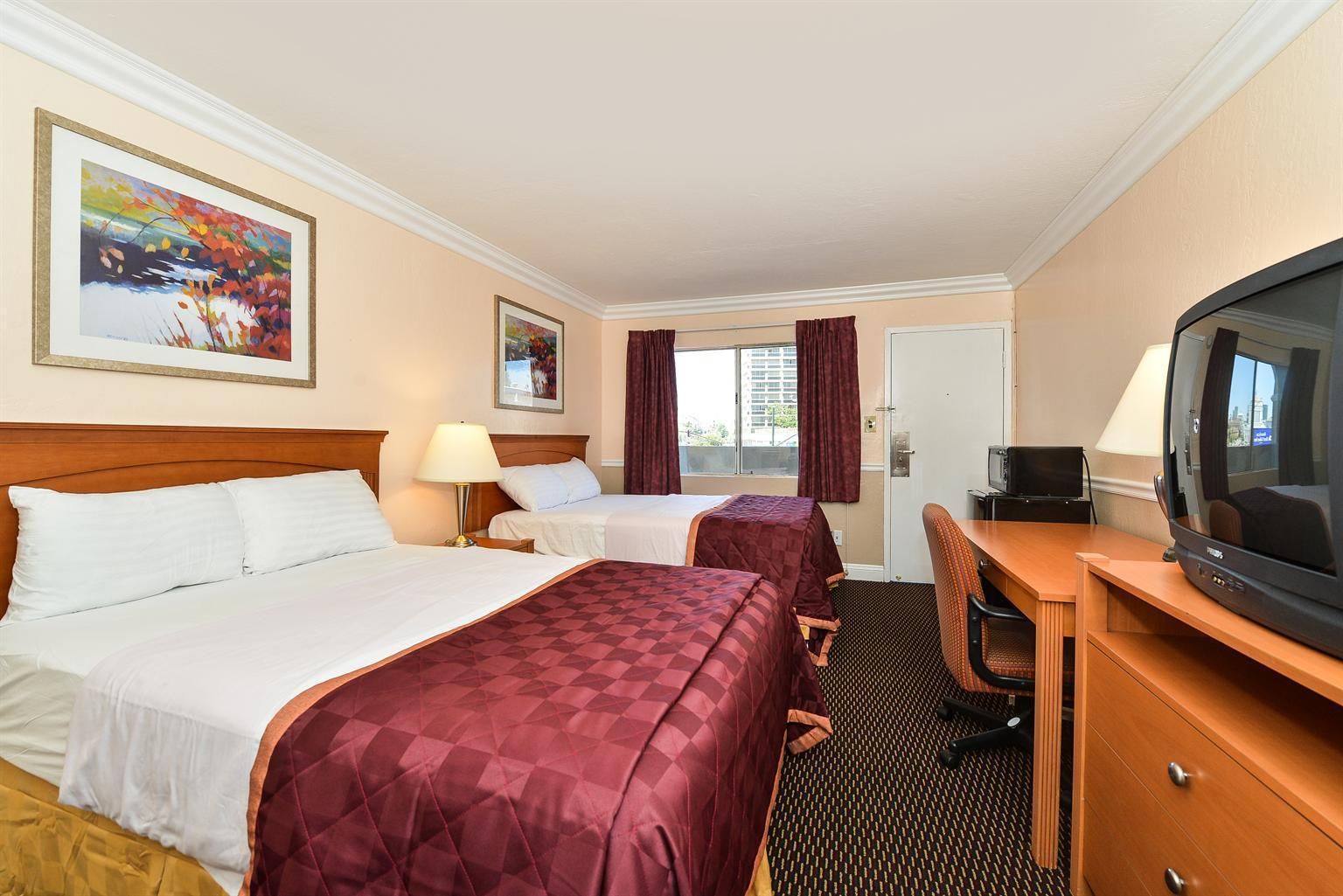 2 Double Beds Non-Smoking