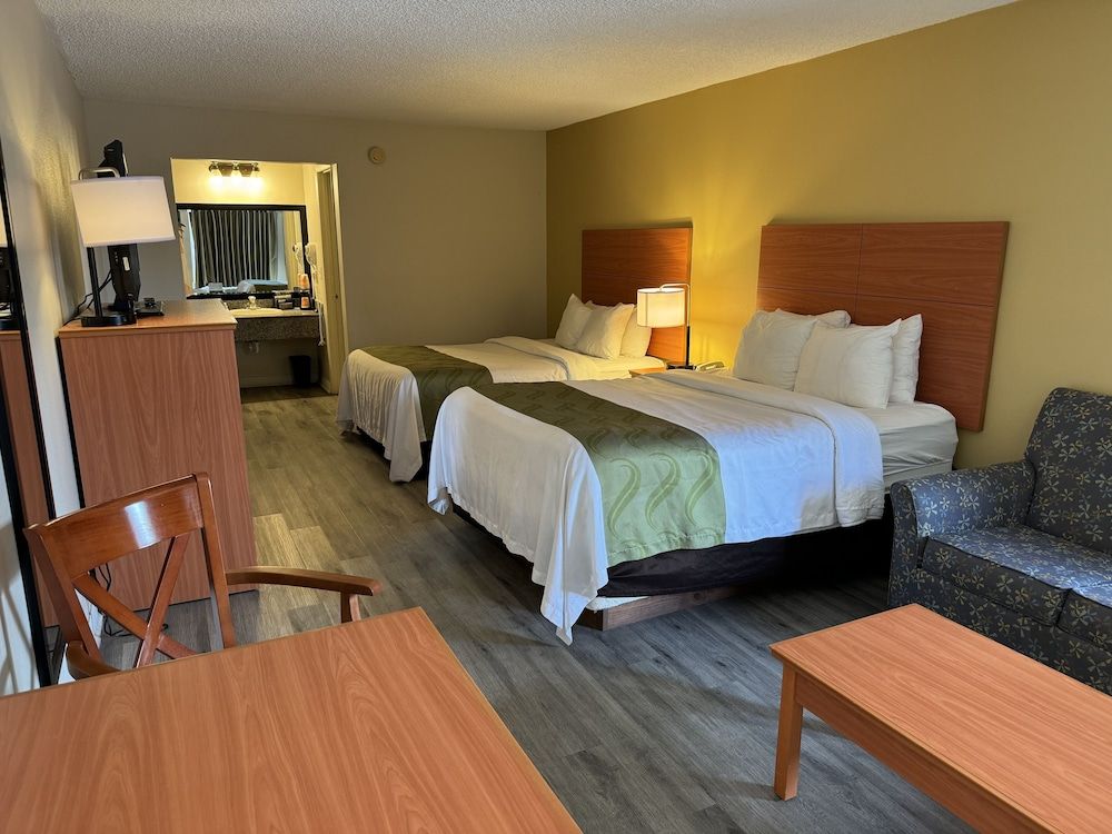 Standard Room, Multiple Beds, Non Smoking