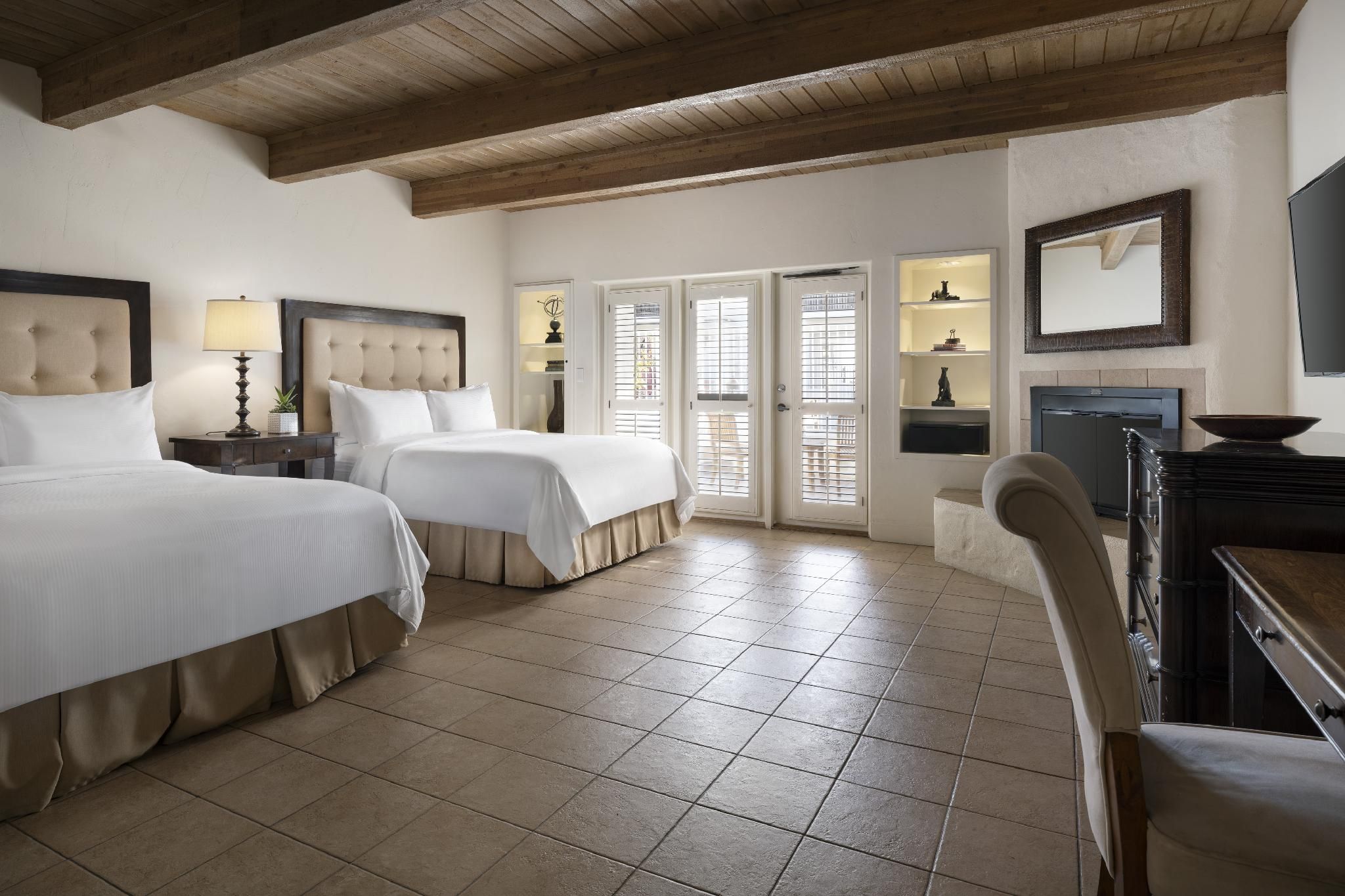 Deluxe Poolside Room - 2 Queen Beds