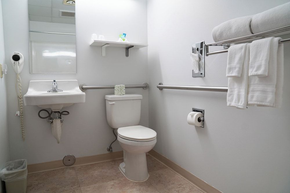 The Madison Inn - Hospital District ADA Queen 4