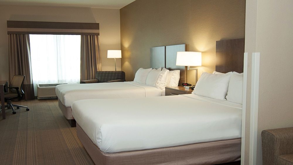 Suite, Multiple Beds