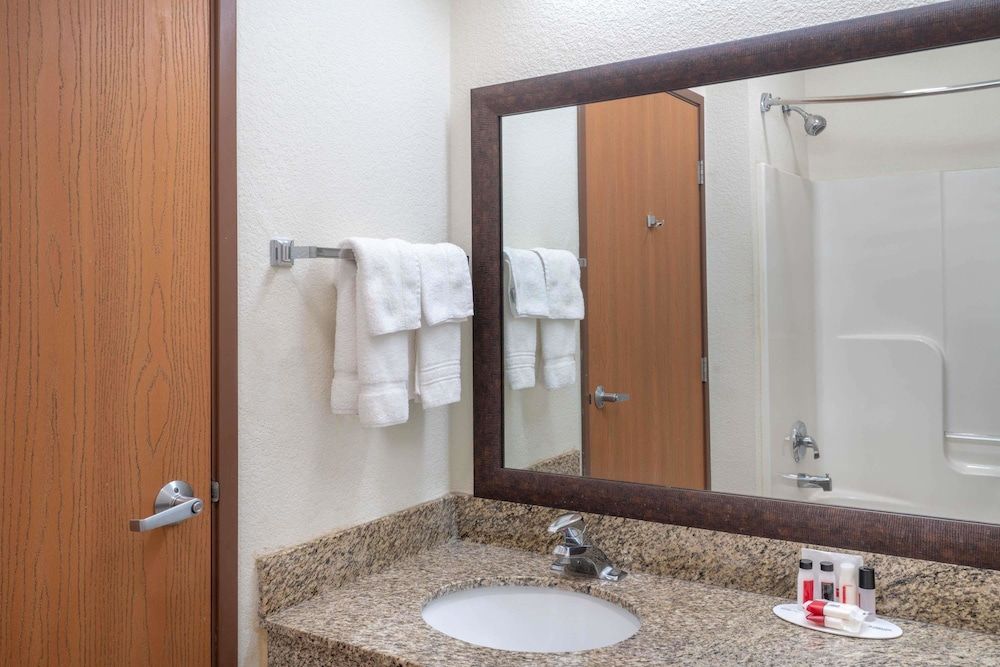 Room, 2 Queen Beds, Microwave