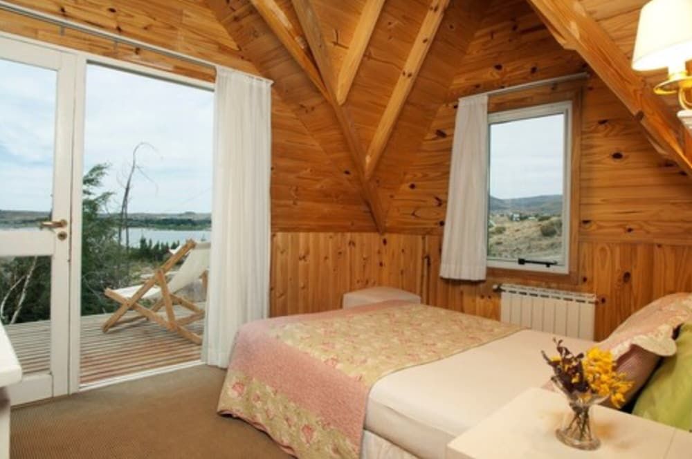 Blanca Patagonia Boutique Inn and Cabins Bungalow Four People 2