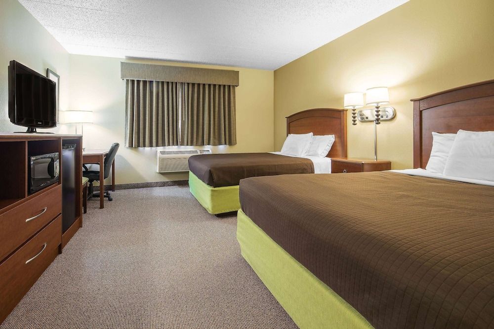 Room, 2 Queen Beds, Non Smoking