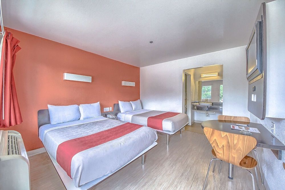 Standard Room, 2 Double Beds, Smoking