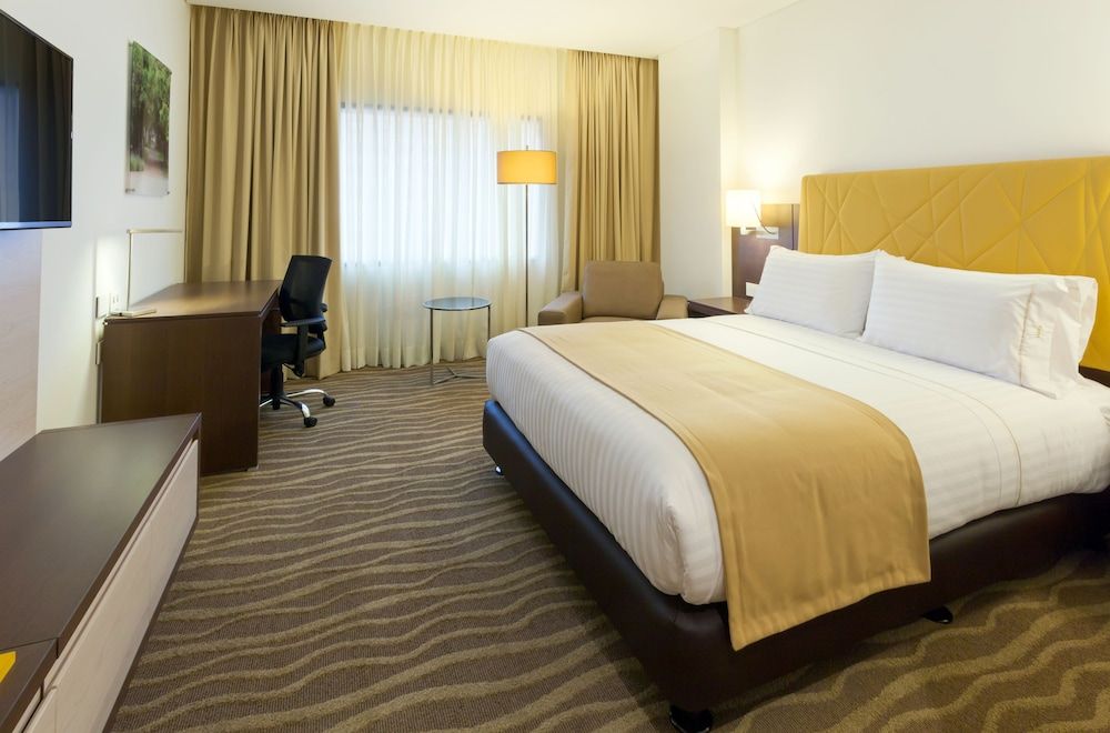 Standard Room, 1 Queen Bed
