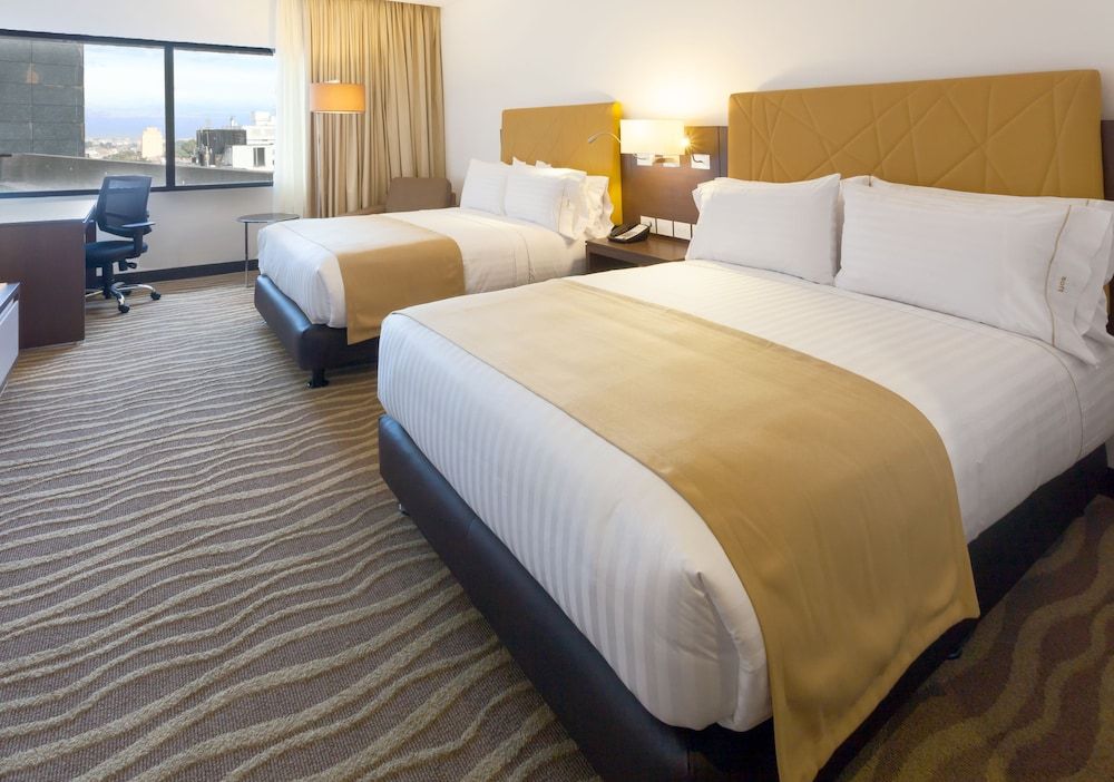 undefined Holiday Inn Express & Suites Bogota Zona Financiera by IHG 4