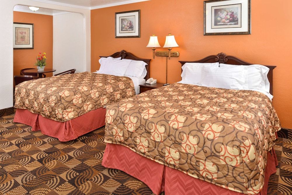Americas Best Value Inn & Suites Klamath Falls Room, 2 Queen Beds, Non Smoking 2