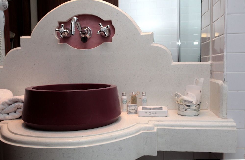 Balcón de la Plaza Classic Double Room, 1 Bedroom, Private Bathroom 10