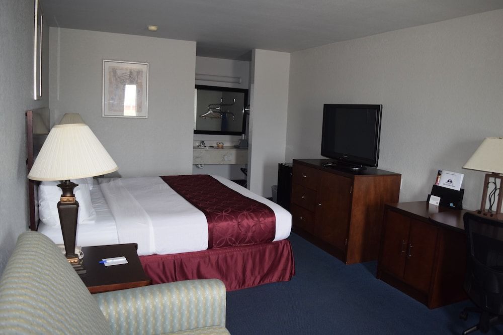 Deluxe Room, 1 King Bed, Non Smoking
