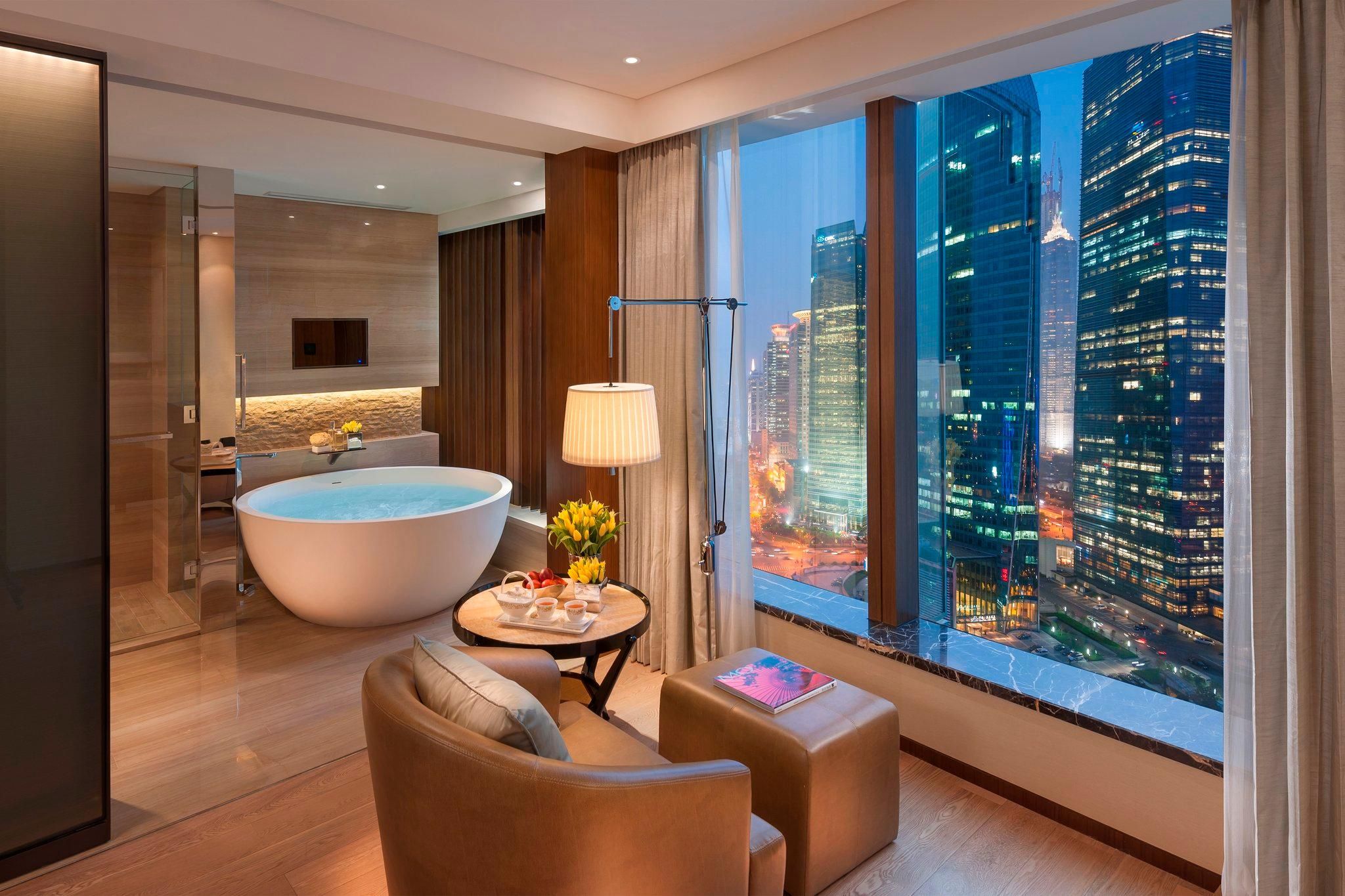 Mandarin Room King