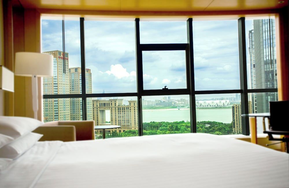 Room, 1 King Bed, Non Smoking, River View