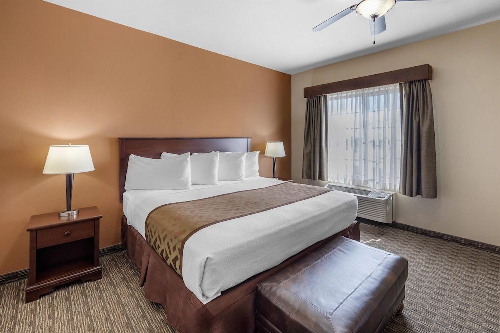 Best Western North Edge Inn Suite, 1 King Bed, Accessible, Kitchenette (with Sofabed)