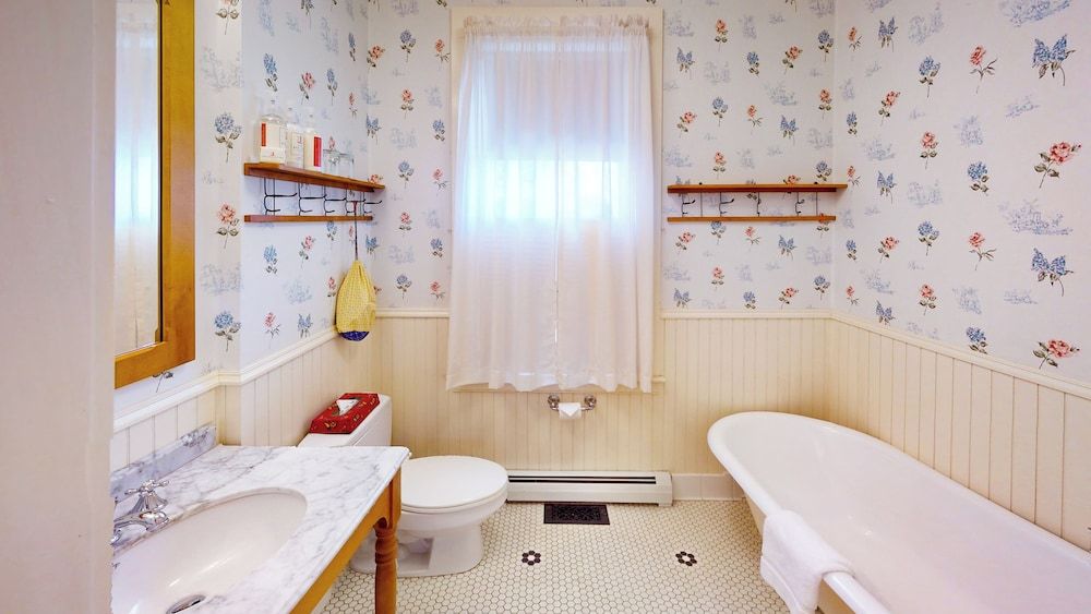 Grand Suite (Queen Village)