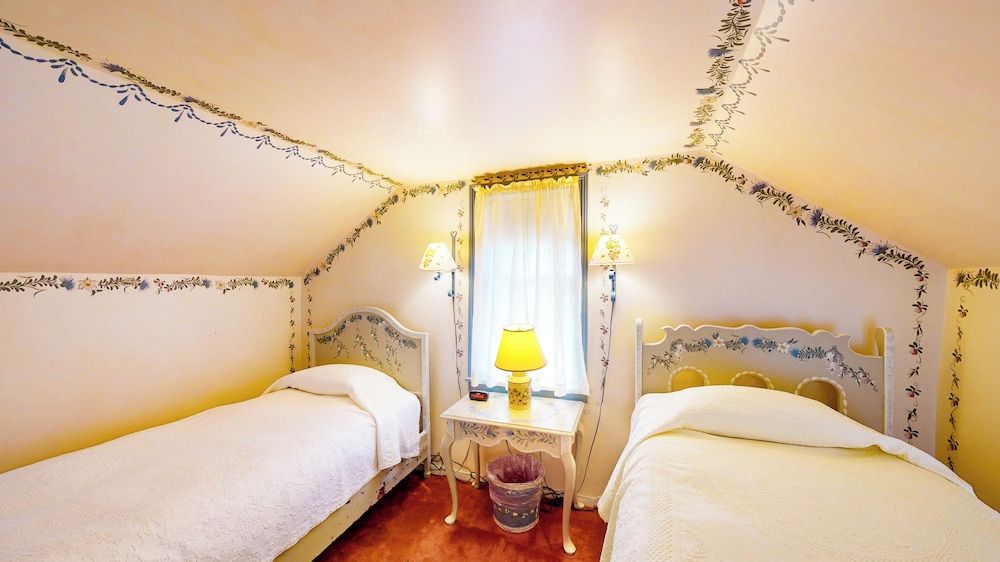 Suite, 2 Bedrooms (Village)