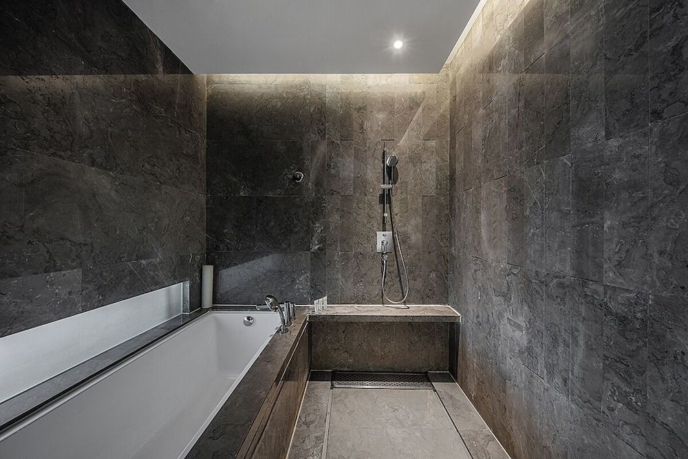 Hui Hotel Classic Room, 1 King Bed 4