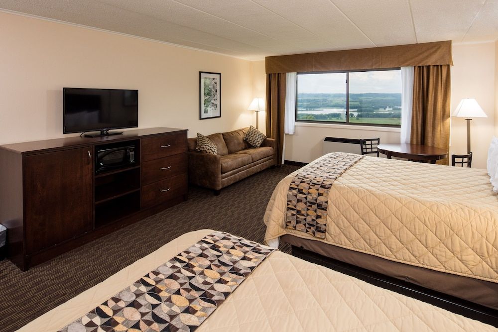 Chestnut Mountain Resort Premium Room, 2 Queen Beds 3