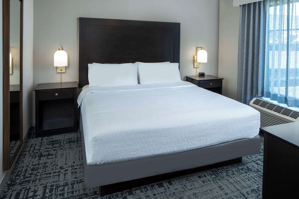 Studio Suite, 1 King Bed, Non Smoking
