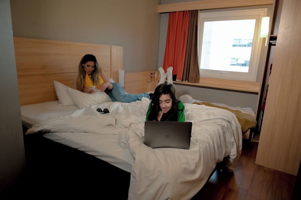 ibis Santiago Las Condes Room, Multiple Beds 3