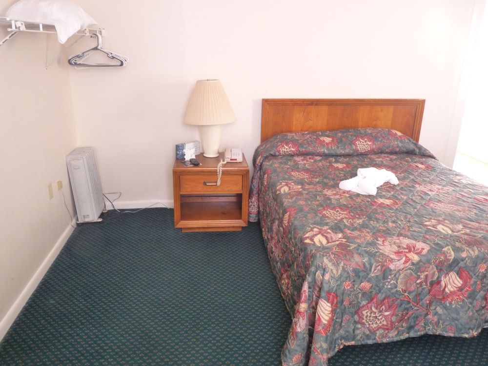 Standard Room, 1 Queen Bed, No View