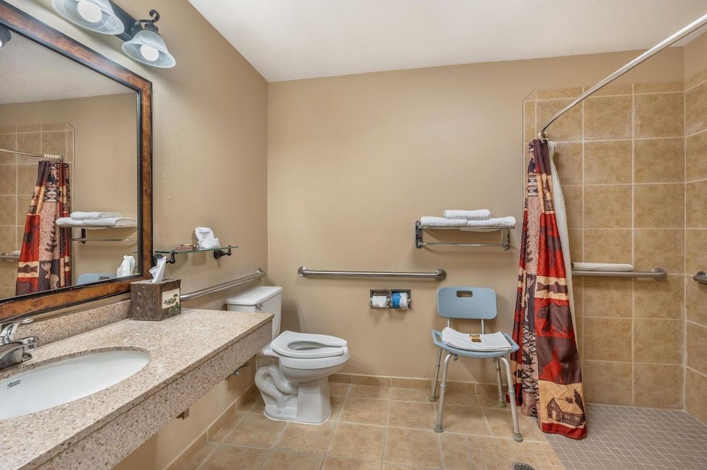 Best Western Plus Kelly Inn & Suites Standard Room, 1 King Bed, Accessible, Non Smoking 4