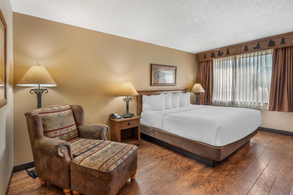Best Western Plus Kelly Inn & Suites